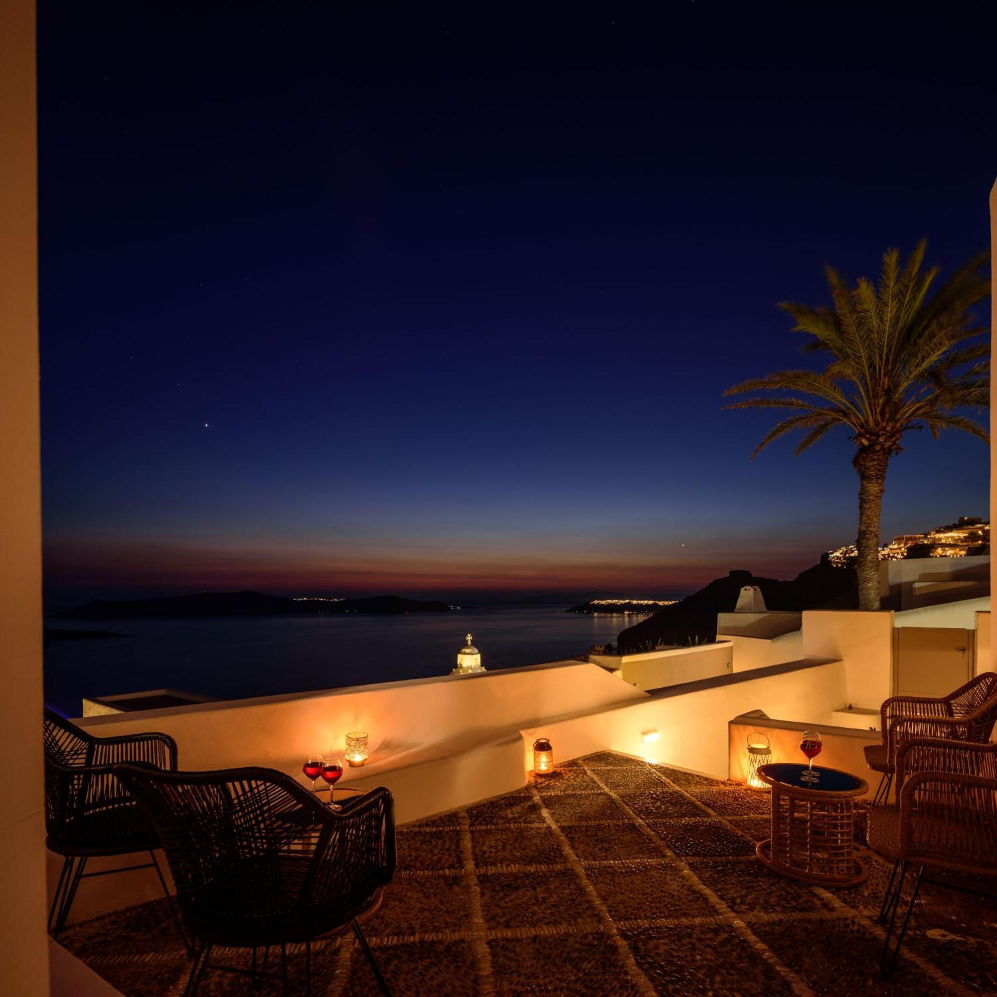 Anemos Family Suites Firá Buitenkant foto