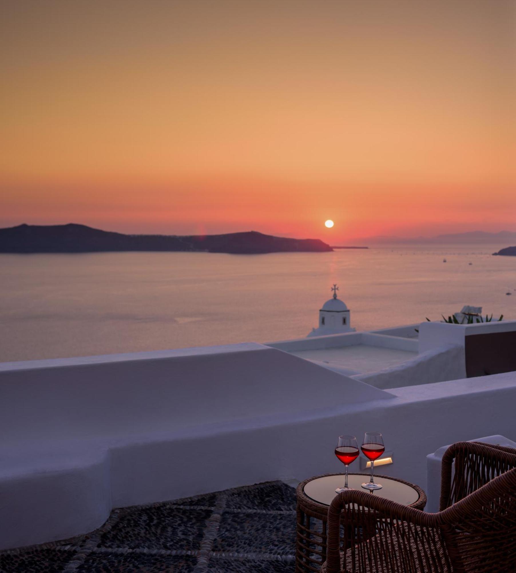 Anemos Family Suites Firá Buitenkant foto