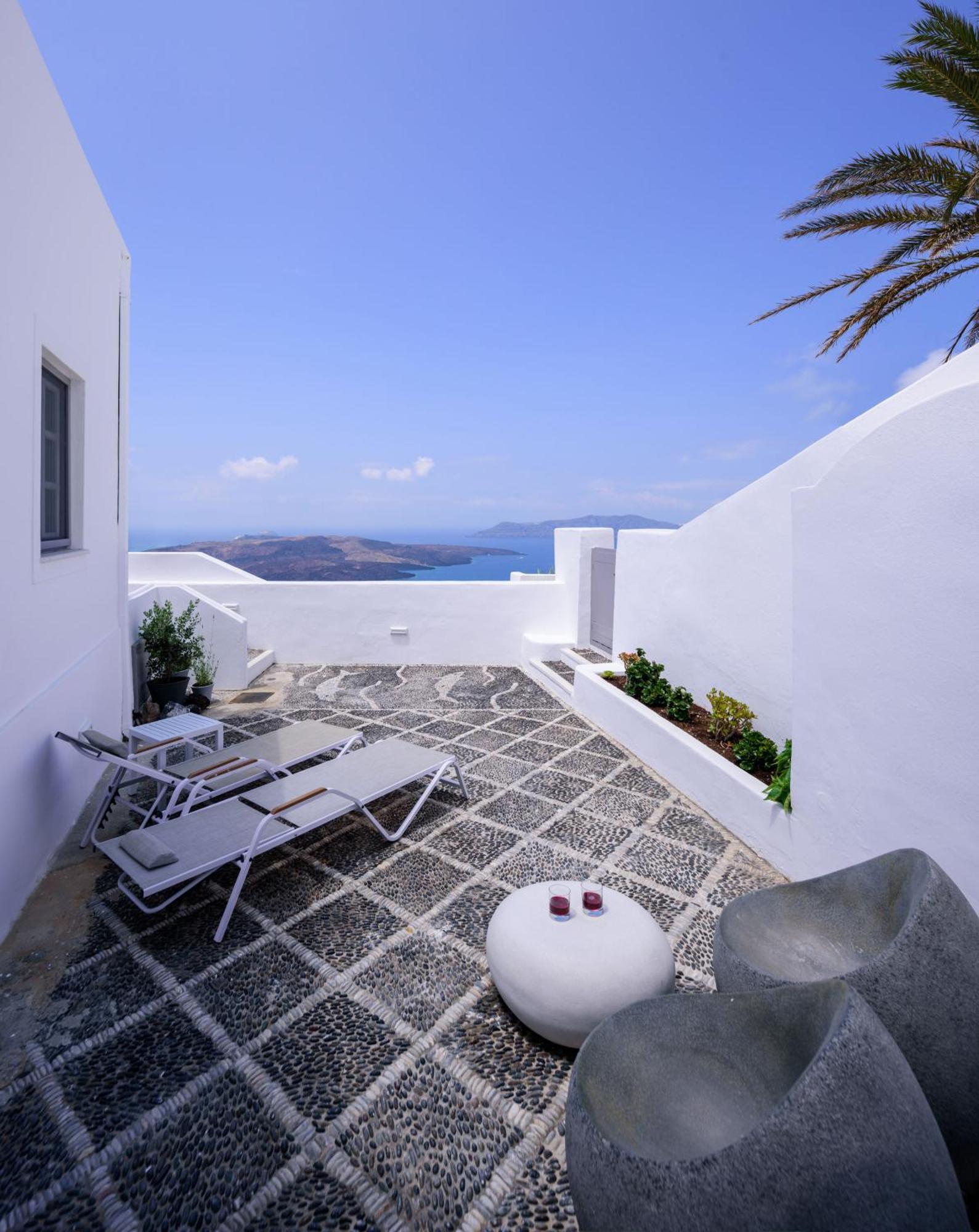 Anemos Family Suites Firá Buitenkant foto