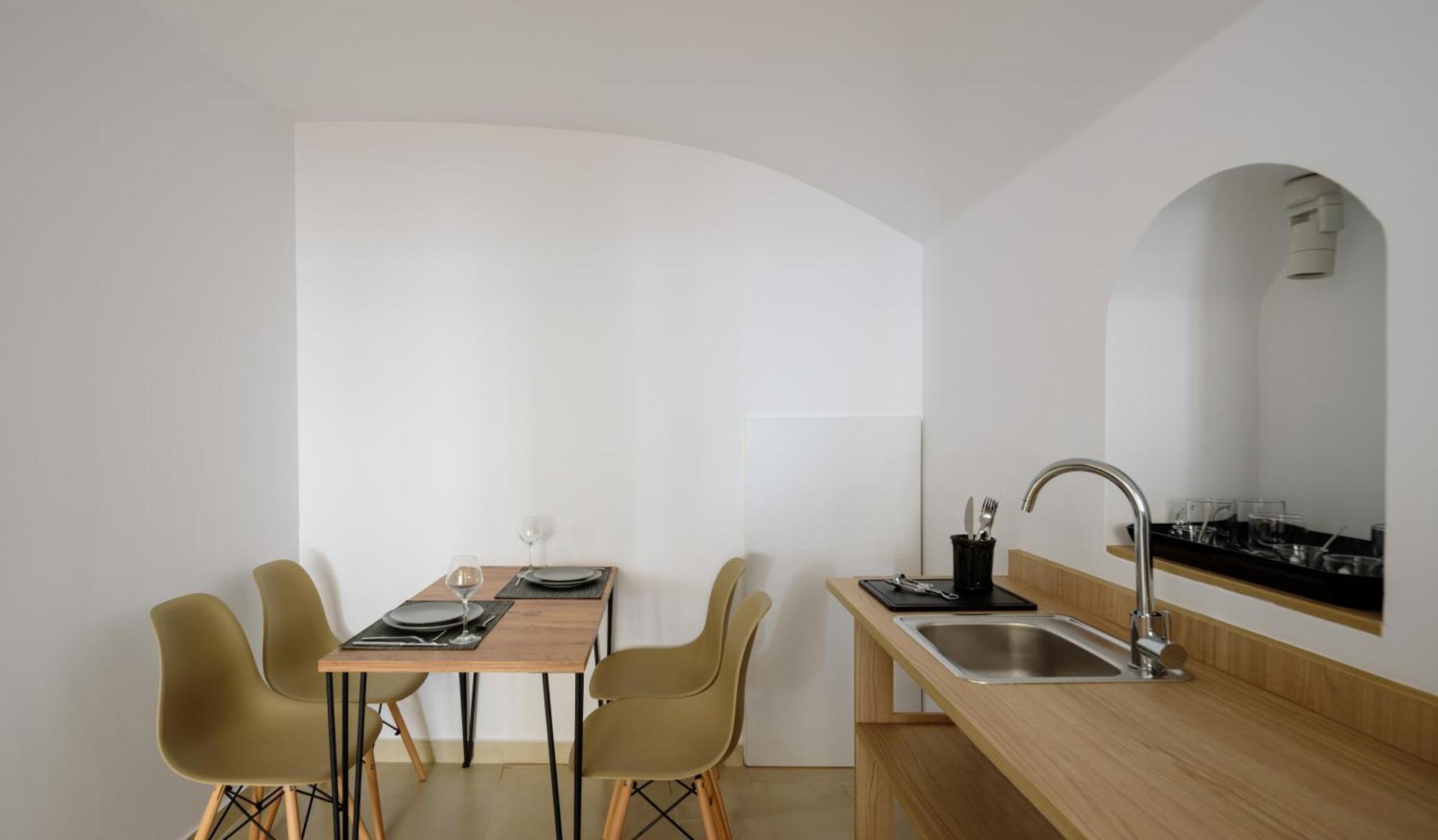 Anemos Family Suites Firá Buitenkant foto