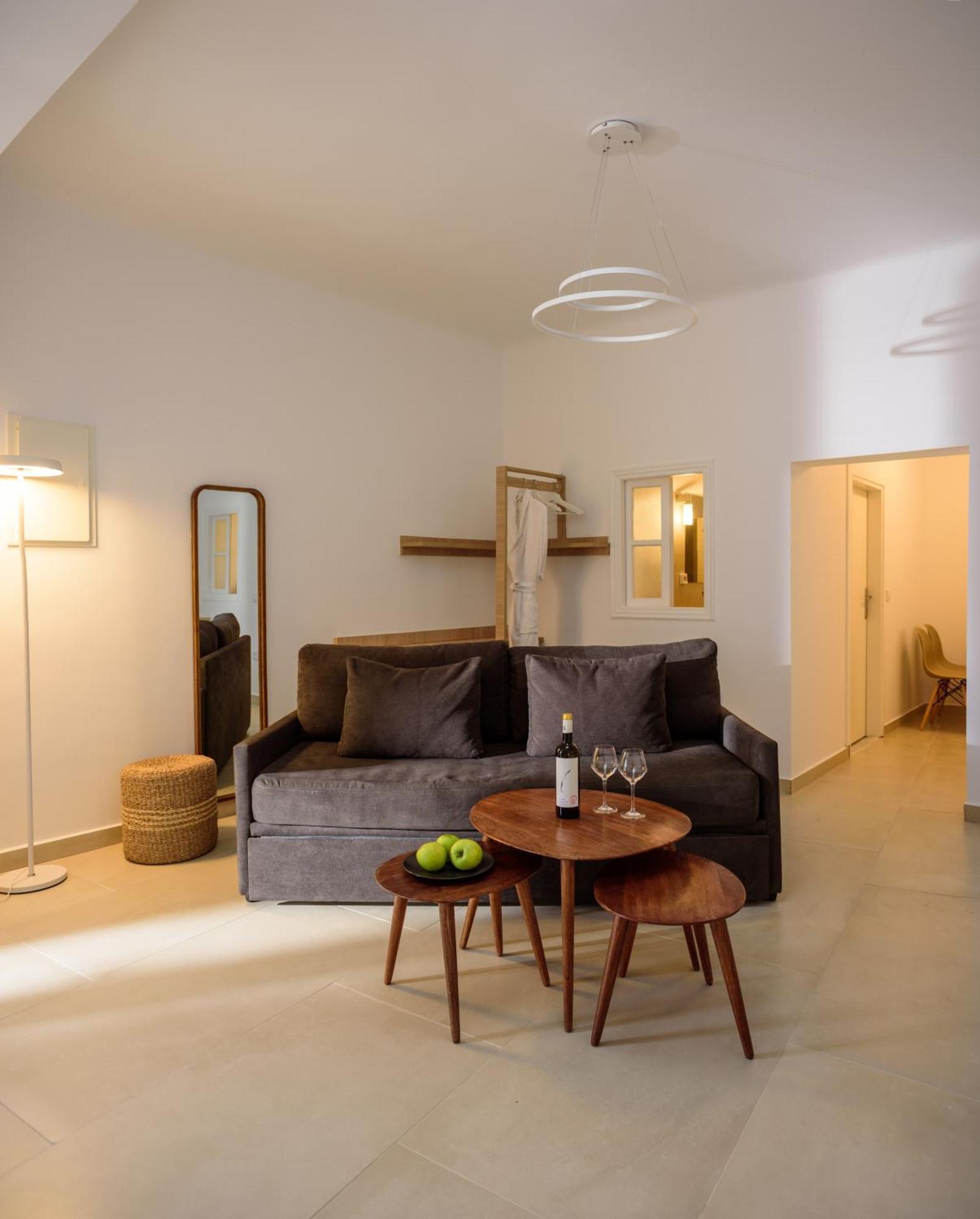 Anemos Family Suites Firá Buitenkant foto