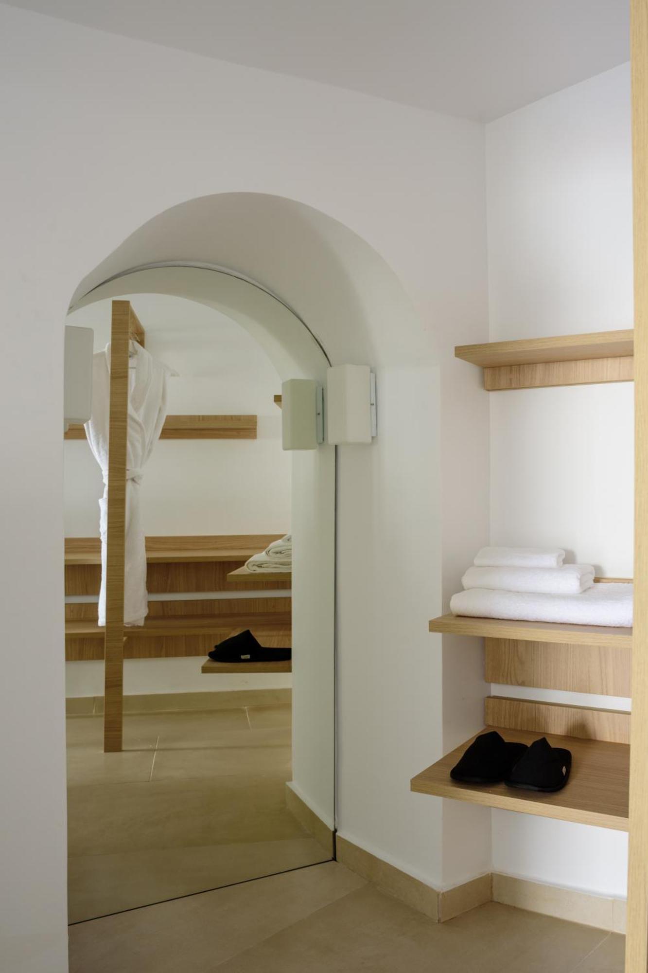 Anemos Family Suites Firá Buitenkant foto